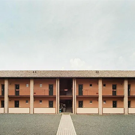 Апартаменты Meli Lupi - Residenze Temporanee Парма