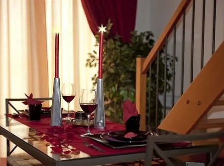 Meli Lupi - Residenze Temporanee * Парма