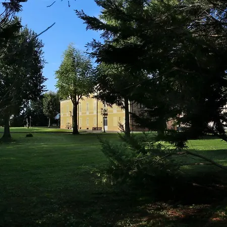 Meli Lupi - Residenze Temporanee Парма