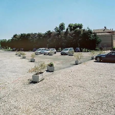 Апартаменты Meli Lupi - Residenze Temporanee Парма